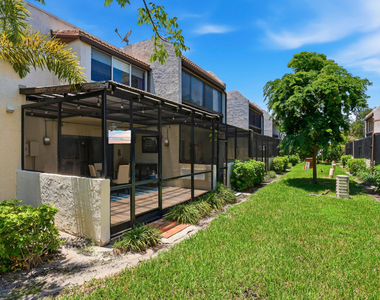 721 Se 1st Way - Photo Thumbnail 32