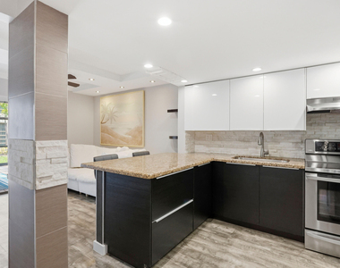 721 Se 1st Way - Photo Thumbnail 8