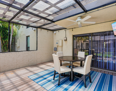721 Se 1st Way - Photo Thumbnail 16