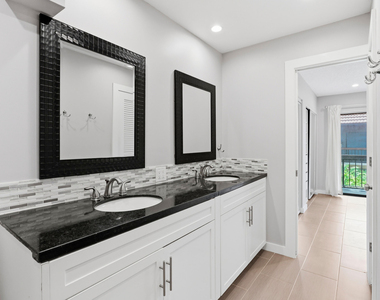 721 Se 1st Way - Photo Thumbnail 23