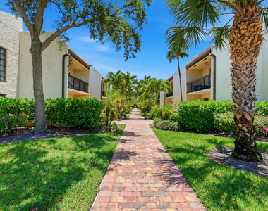 721 Se 1st Way - Photo Thumbnail 2