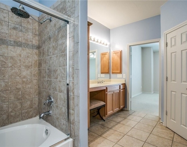2415 Stutz Drive - Photo Thumbnail 18