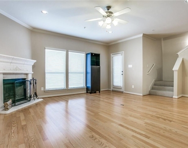 2415 Stutz Drive - Photo Thumbnail 2