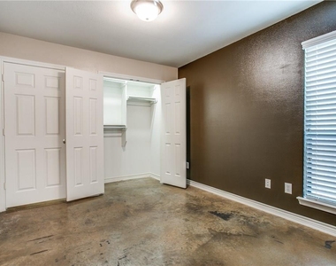 2415 Stutz Drive - Photo Thumbnail 10