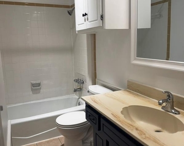 10416 Dover Drive - Photo Thumbnail 13