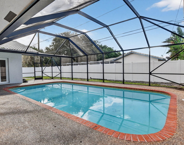 1544 Nw 9th Street - Photo Thumbnail 41