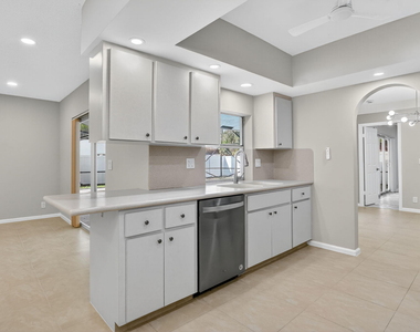 1544 Nw 9th Street - Photo Thumbnail 12