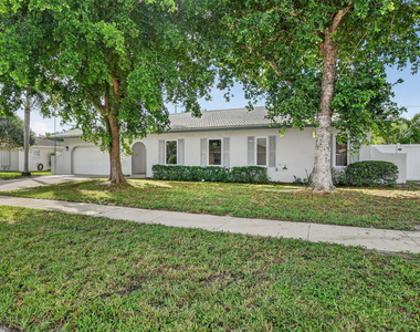 1544 Nw 9th Street - Photo Thumbnail 1