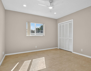 1544 Nw 9th Street - Photo Thumbnail 27