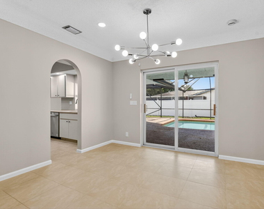 1544 Nw 9th Street - Photo Thumbnail 10