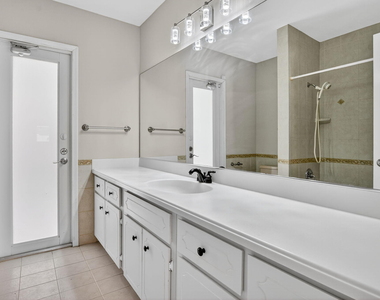 1544 Nw 9th Street - Photo Thumbnail 24