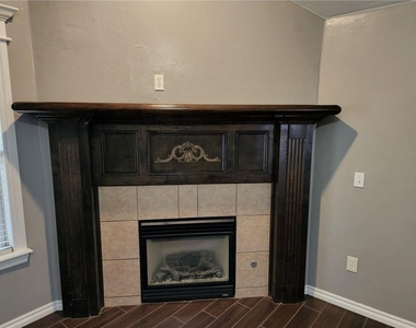 10716 Sw 32nd Street - Photo Thumbnail 8