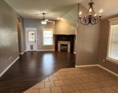 10716 Sw 32nd Street - Photo Thumbnail 3