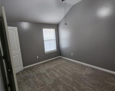 10716 Sw 32nd Street - Photo Thumbnail 10