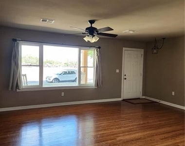 2514 Nw 46th Street - Photo Thumbnail 6