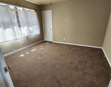 2514 Nw 46th Street - Photo Thumbnail 13