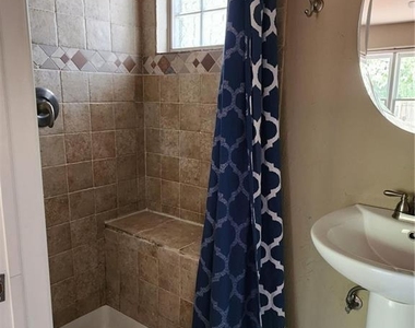 2514 Nw 46th Street - Photo Thumbnail 12