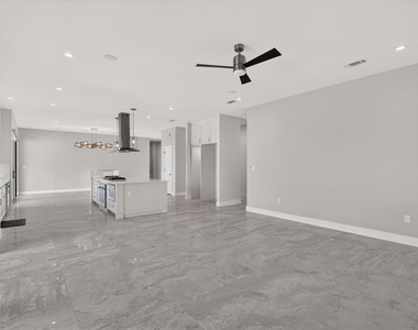 3061 Selma Lane - Photo Thumbnail 5