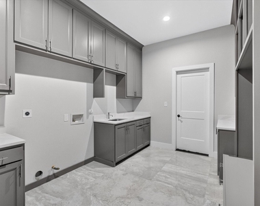 3061 Selma Lane - Photo Thumbnail 30