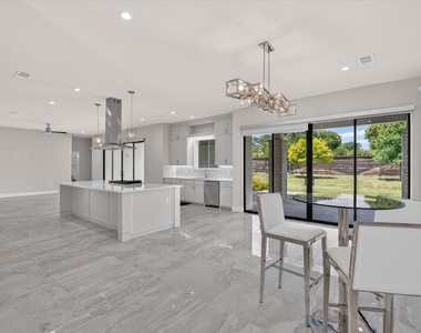 3061 Selma Lane - Photo Thumbnail 4