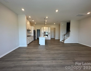 9233 Harwen Lane - Photo Thumbnail 7