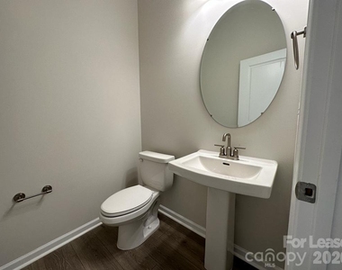9233 Harwen Lane - Photo Thumbnail 10