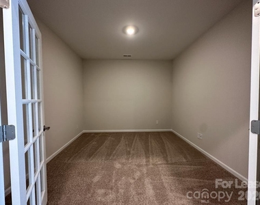 9233 Harwen Lane - Photo Thumbnail 19