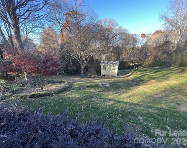 6428 Whitewater Drive - Photo Thumbnail 17
