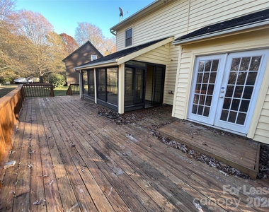 6428 Whitewater Drive - Photo Thumbnail 16