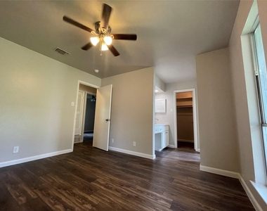 613 E Mustang Street - Photo Thumbnail 12