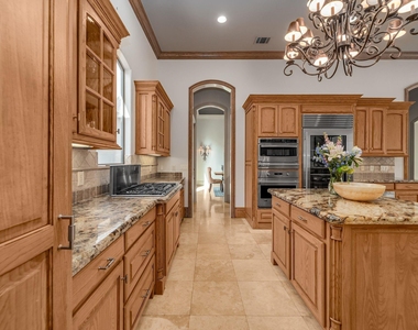 6049 Arrowhead Drive - Photo Thumbnail 9