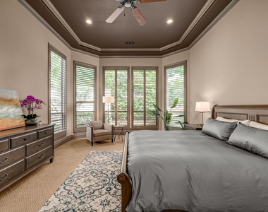6049 Arrowhead Drive - Photo Thumbnail 4