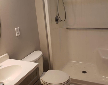 8111 Marcus Lane - Photo Thumbnail 6