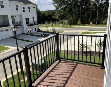 5013 Griers Hill Drive - Photo Thumbnail 14