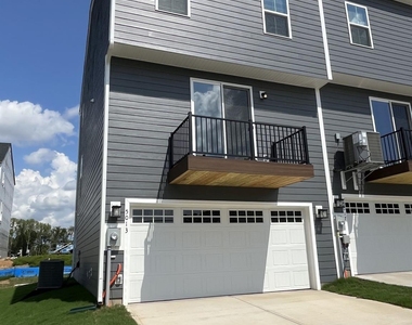 5013 Griers Hill Drive - Photo Thumbnail 4