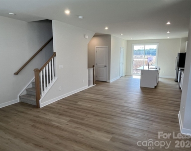 5013 Griers Hill Drive - Photo Thumbnail 15