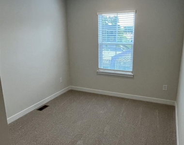 5013 Griers Hill Drive - Photo Thumbnail 23