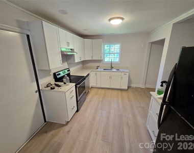 503 Sherman Street - Photo Thumbnail 1