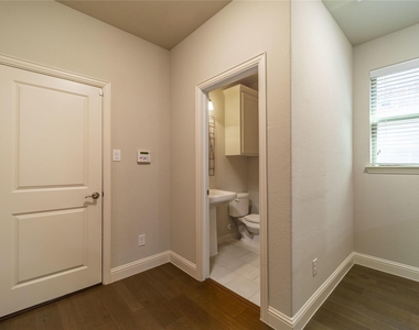 4666 Rhett Lane - Photo Thumbnail 12