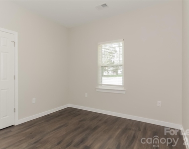 5417 Skycrest Drive - Photo Thumbnail 11