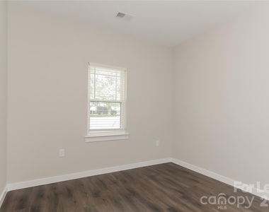 5417 Skycrest Drive - Photo Thumbnail 10