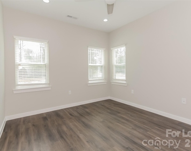 5417 Skycrest Drive - Photo Thumbnail 9