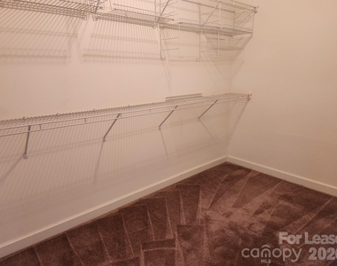 10522 Hill Point Court - Photo Thumbnail 10