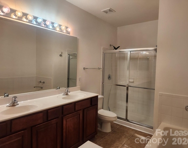 10522 Hill Point Court - Photo Thumbnail 8