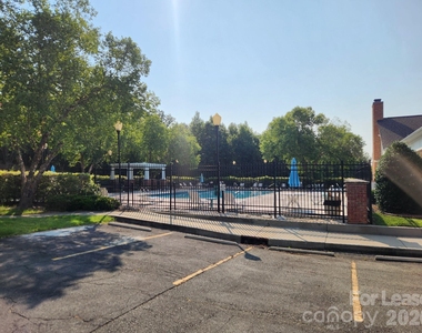 10522 Hill Point Court - Photo Thumbnail 17