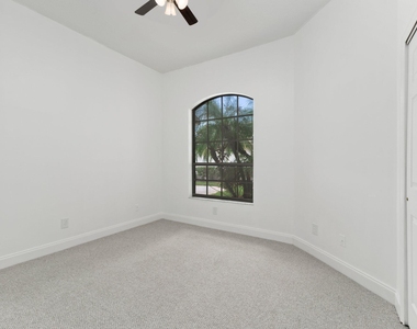 435 Sw Jefferson Circle - Photo Thumbnail 30