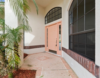 435 Sw Jefferson Circle - Photo Thumbnail 1