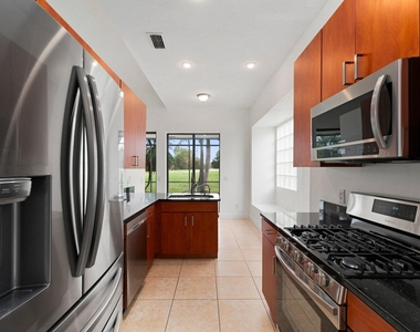 435 Sw Jefferson Circle - Photo Thumbnail 18
