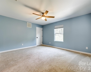 440 Battery Circle - Photo Thumbnail 21