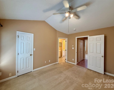 17428 Tuscany Lane - Photo Thumbnail 14